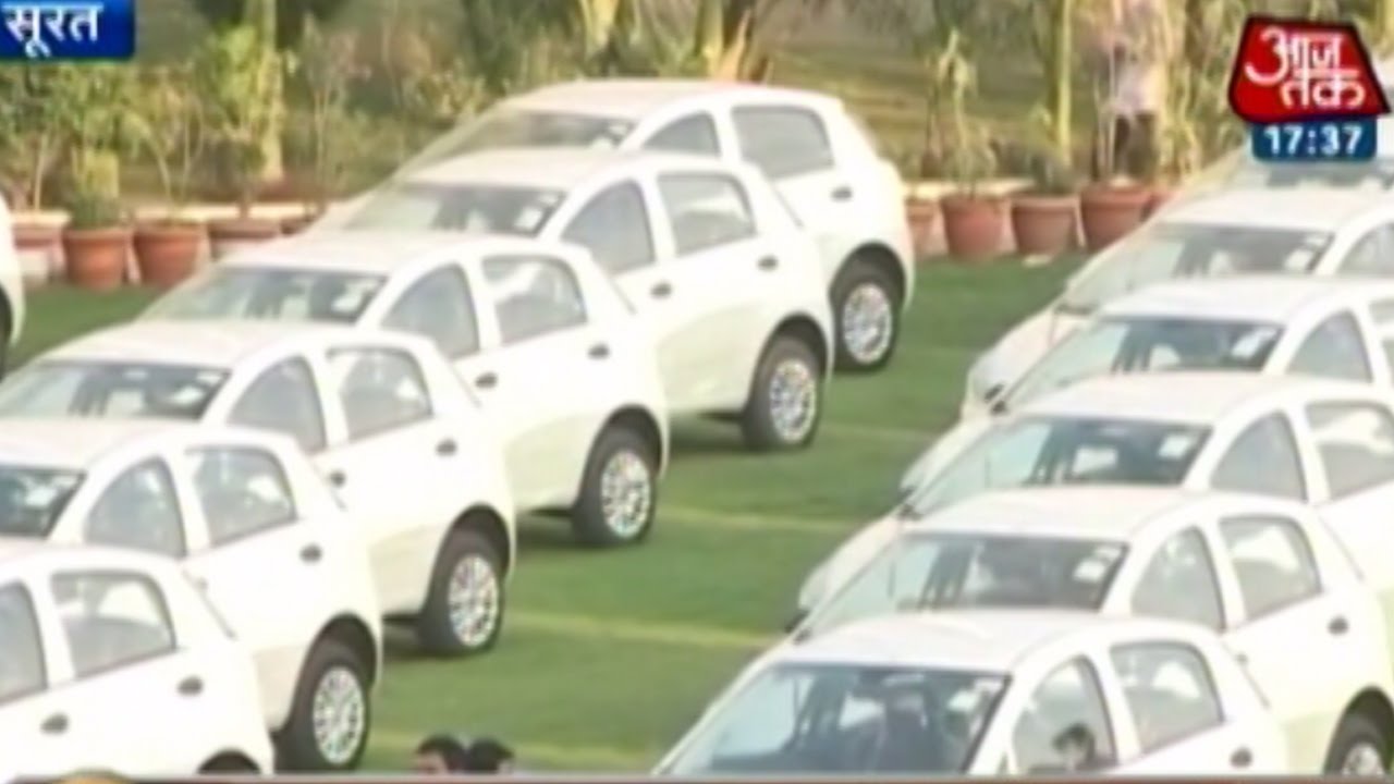 Surat boss gives flats, cars as Diwali bonus