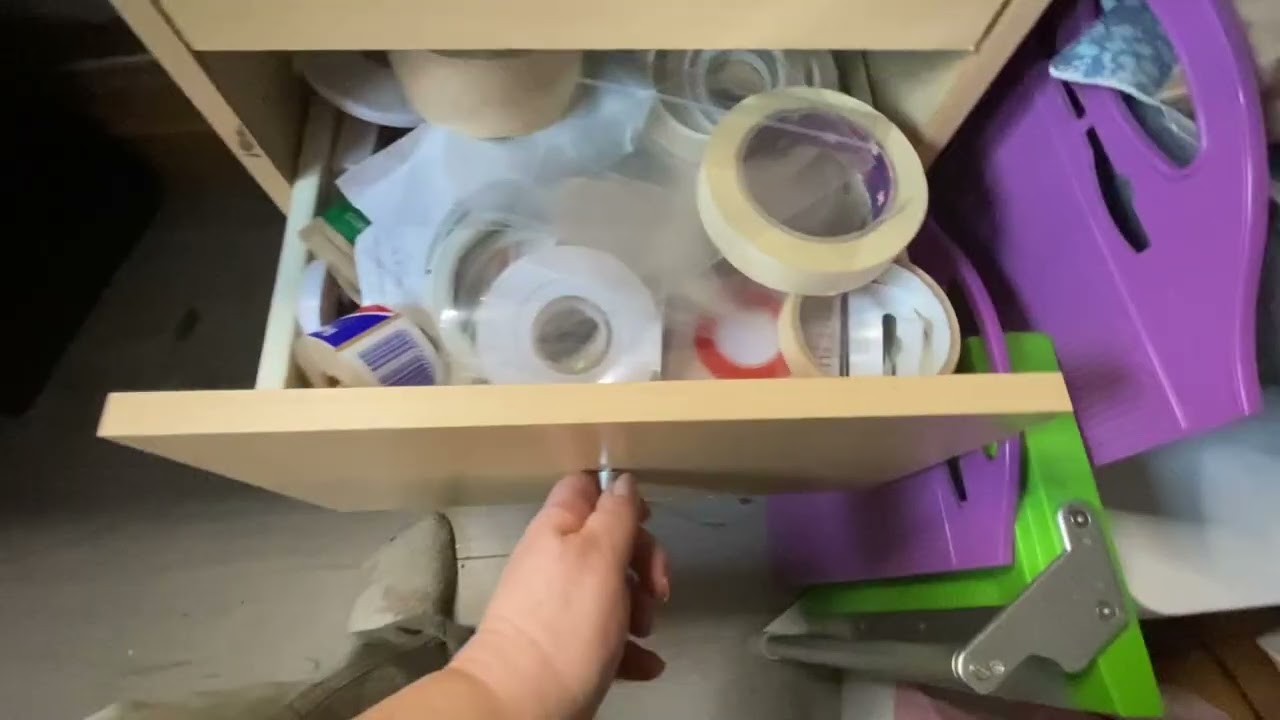 #findingmyfloor part 1 - joining @CandysCraftyCreations and @Scrapbrat to organise my space