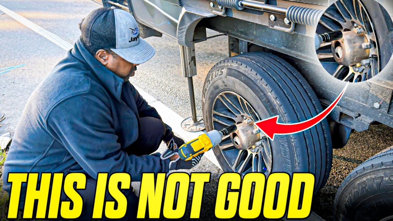 RV Wheel Caught on Fire / This Could Have Done Alot of Damage.