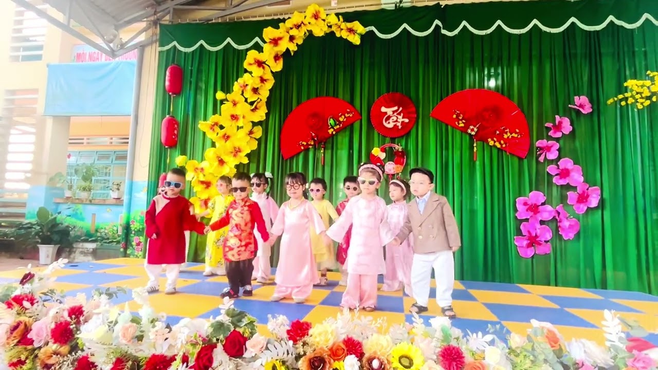Nhảy Vạn sự như ý - Bé Mẫn Mẫn