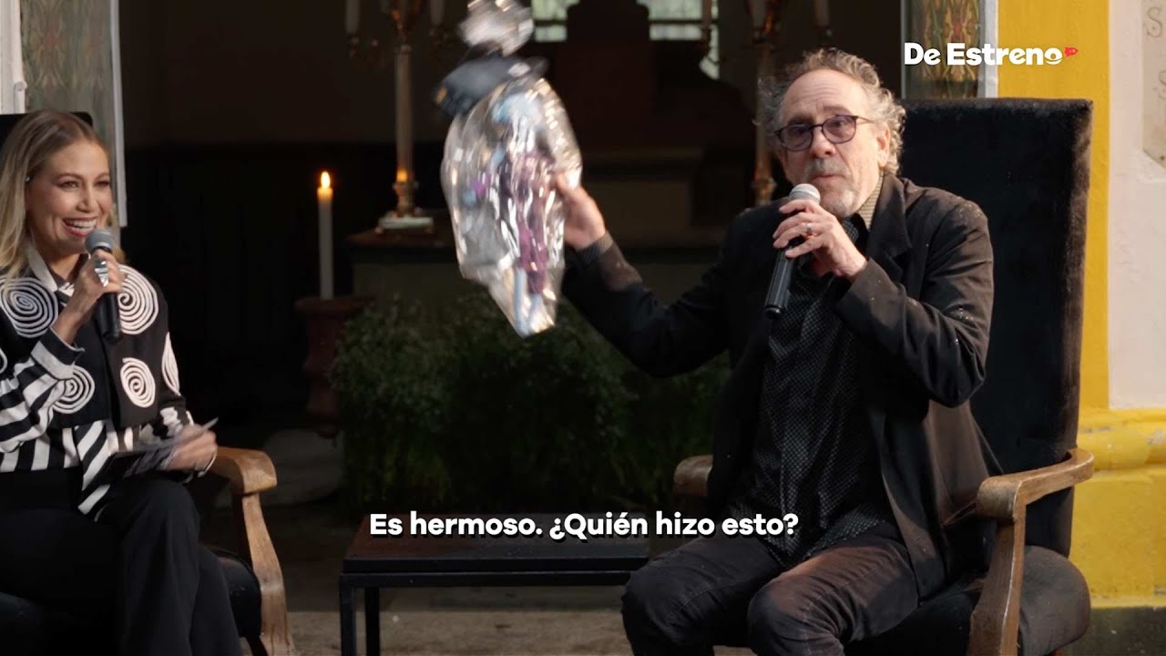 TIM BURTON dio una MASTERCLASS desde un PANTEÓN en MÉXICO | Los 40 México