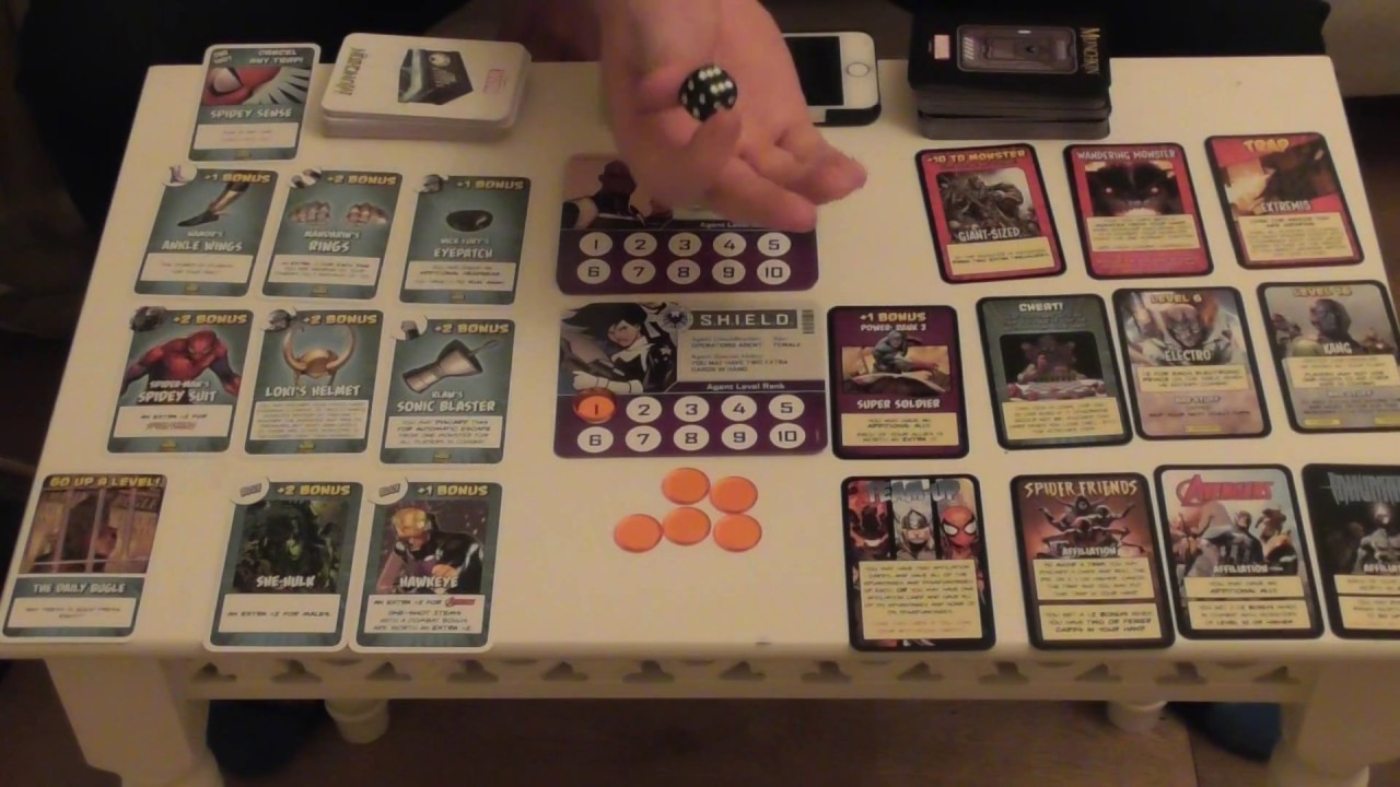 Munchkin (MARVEL), How to play