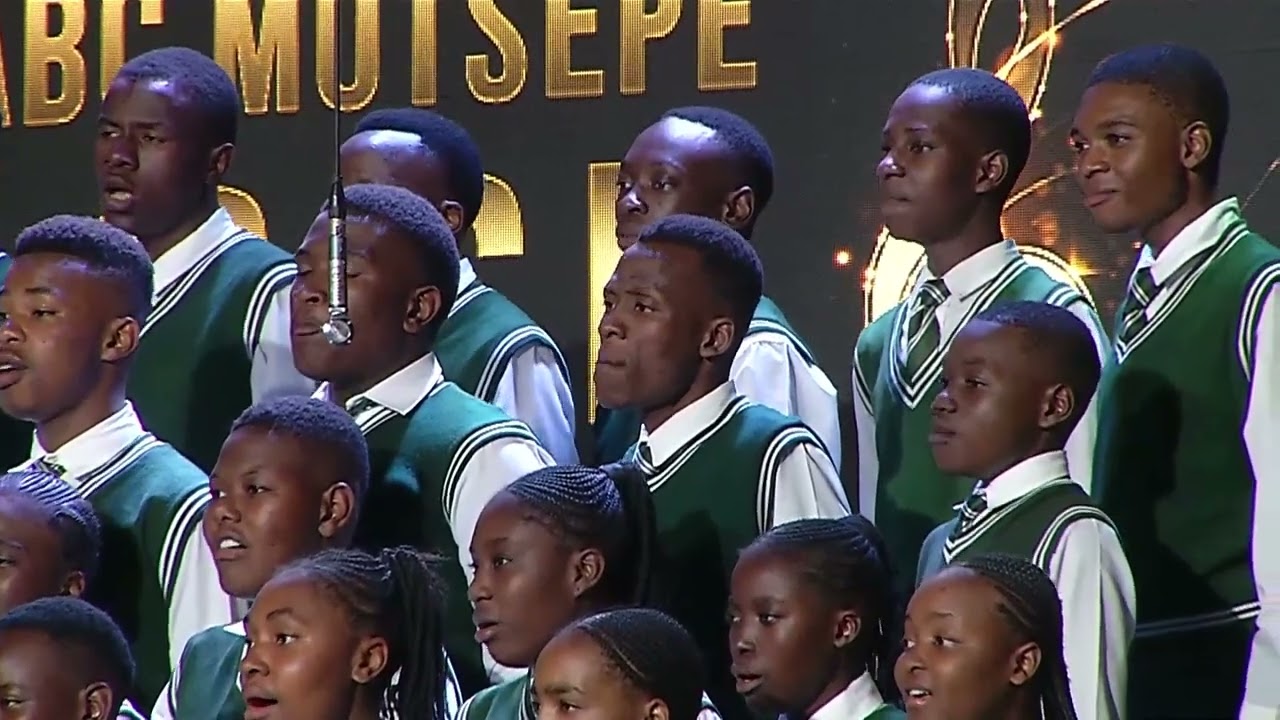 Chayaza Secondary School | Haydn: Stabat Mater, Quando Corpus Morietur - Paradisi Gloria