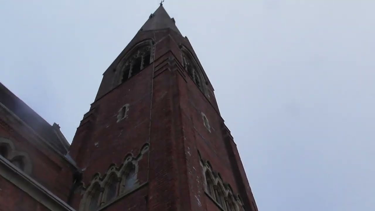 ST James Barrow IN Furness 9AM Chimes