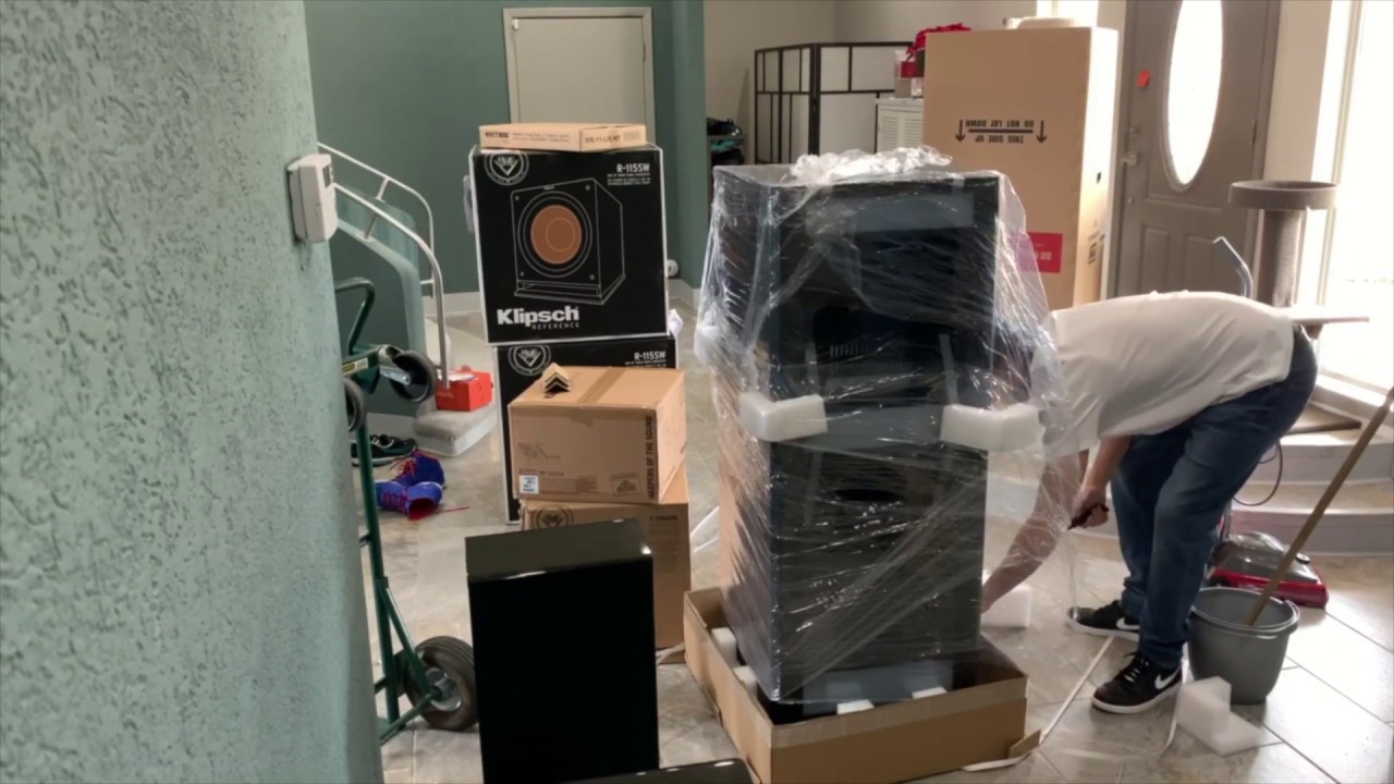 Unboxing Strong FS Series Rack SR-FS-SYSTEM-DC-27U