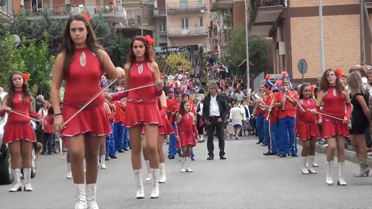 Sfilata Majorettes a Mentana - Roma : Festa dell'Autunno