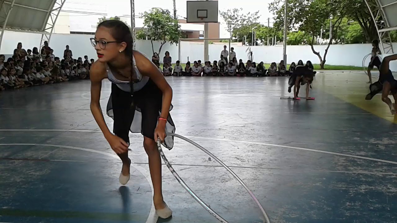 Ginástica rítmica na escola Maria de Melo.Sjcampos #escolaMariadeMelo #veralgcunha