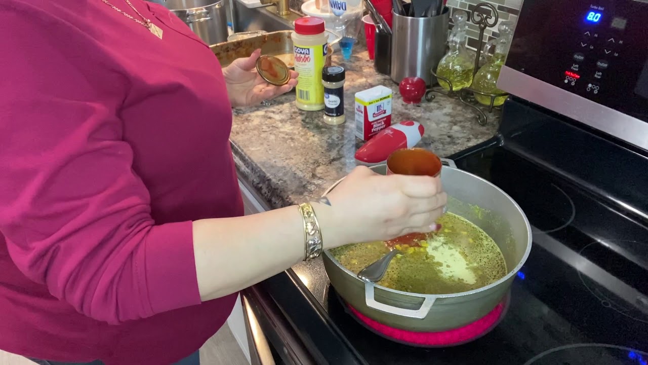 HOW TO MAKE PUERTO RICAN SOFRITO AND YELLOW RICE!
