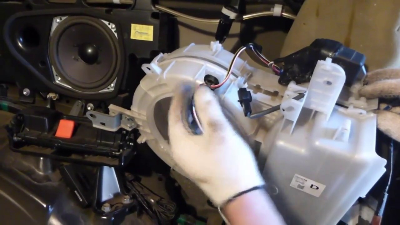 Как снять задний испаритель и ТРВ кондиционера ПРАДО-120