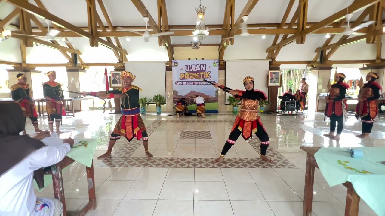 Kelas 9F - Praktik Seni Tari