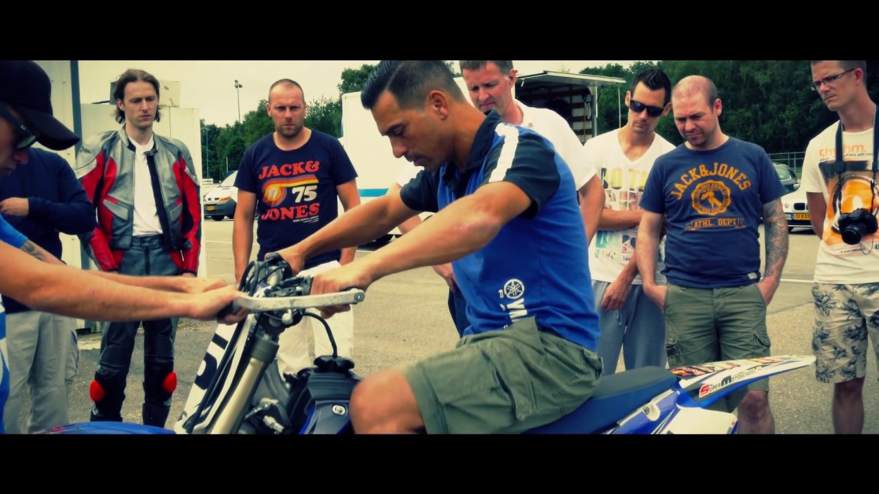 Back To Supermoto School, with the Supermofools! - Supermotorschool.nl