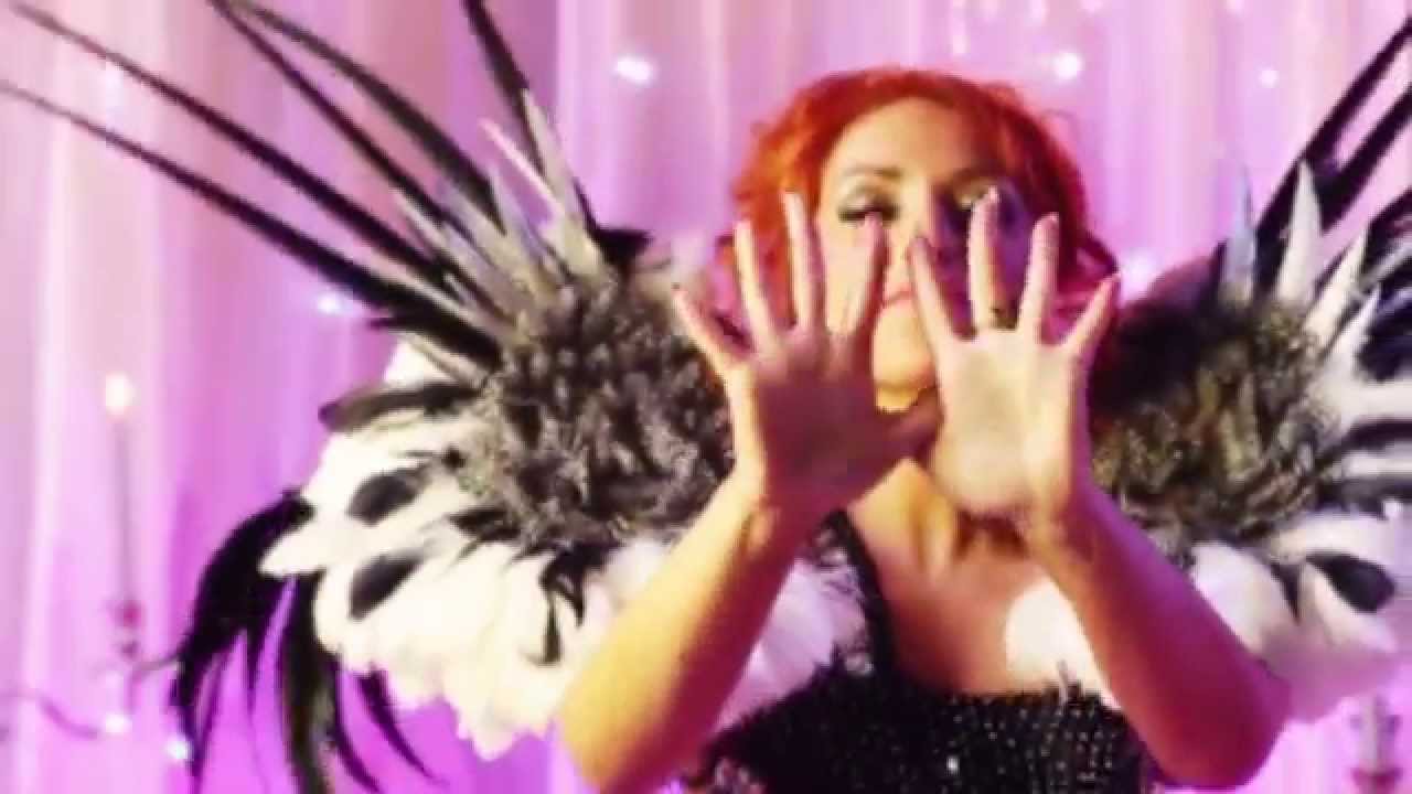 2 Fabiola Ft Loredana - She's After My Piano (Official Video)
