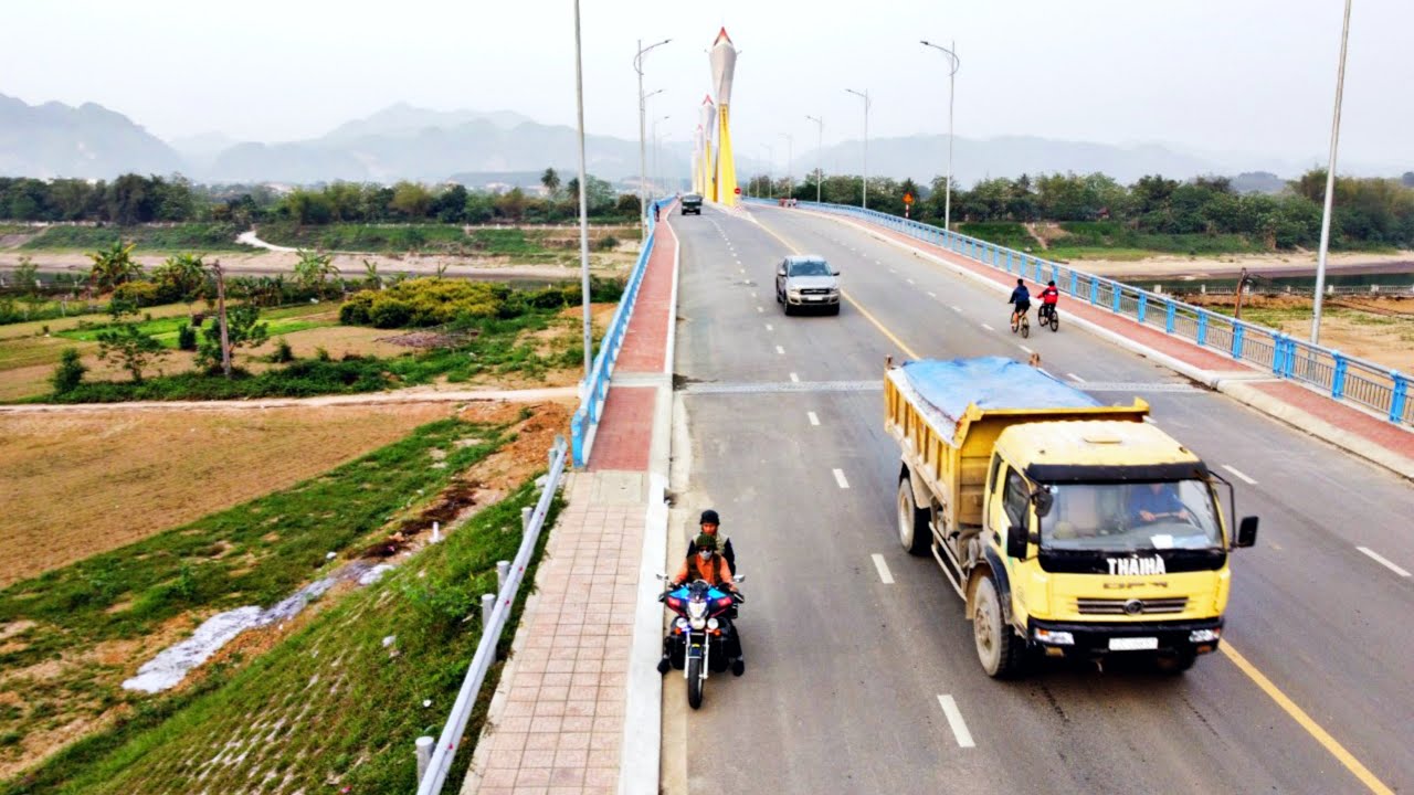 Đố bạn biết tp Tuyên Quang có mấy cây  cầu ?