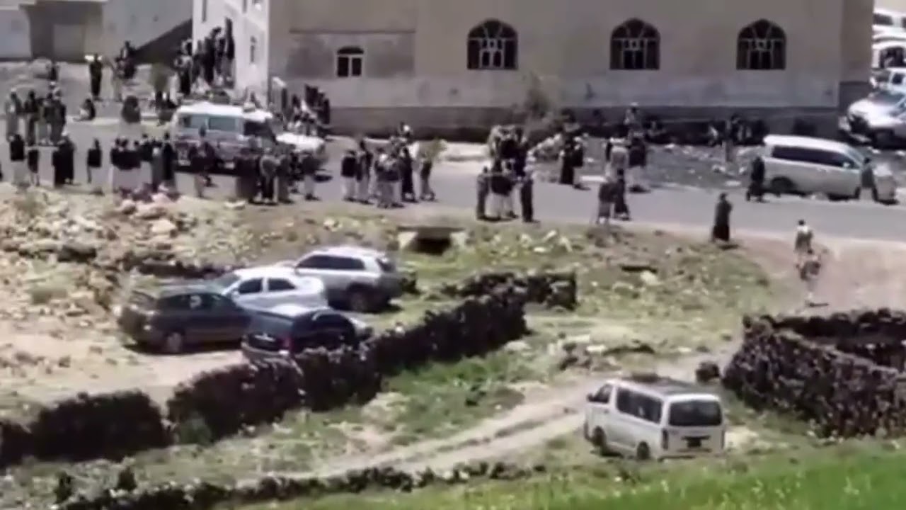 قصيده كتب كلماتها ابو زايد القطواني بعد وفات امه وابوه وعمته 💔 اداء الشاعر ايمن هيسان