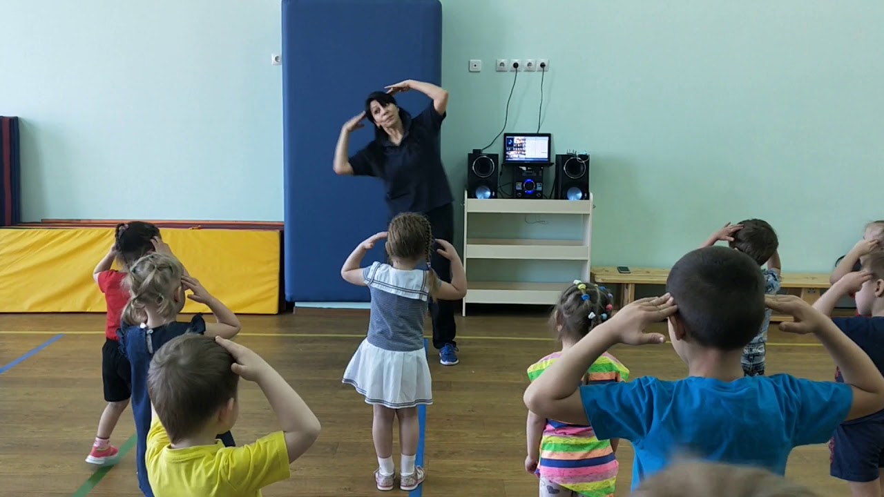 Утренняя зарядка для второй младшей и средней групп