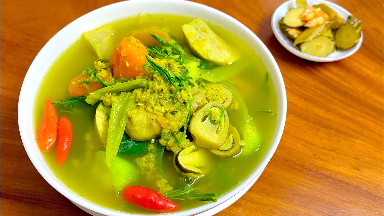 របៀបស្ល សម្លប្រហើរ ឲ្យត្រូវតាមក្បូន || Cambodian soup with fish and mixed vegetables, very popular
