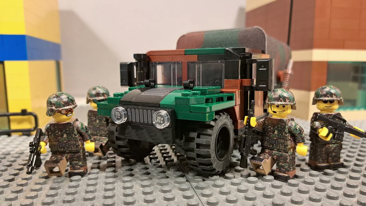 LEGO Humvee Cargo Carrier Speed Build