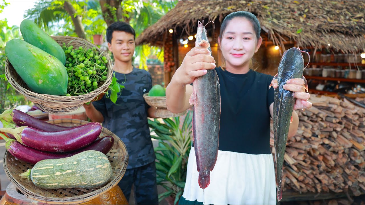 Peaceful family cooking recipe - Catch cat fish and cook home vegetables - Sros yummy cooking vlogs