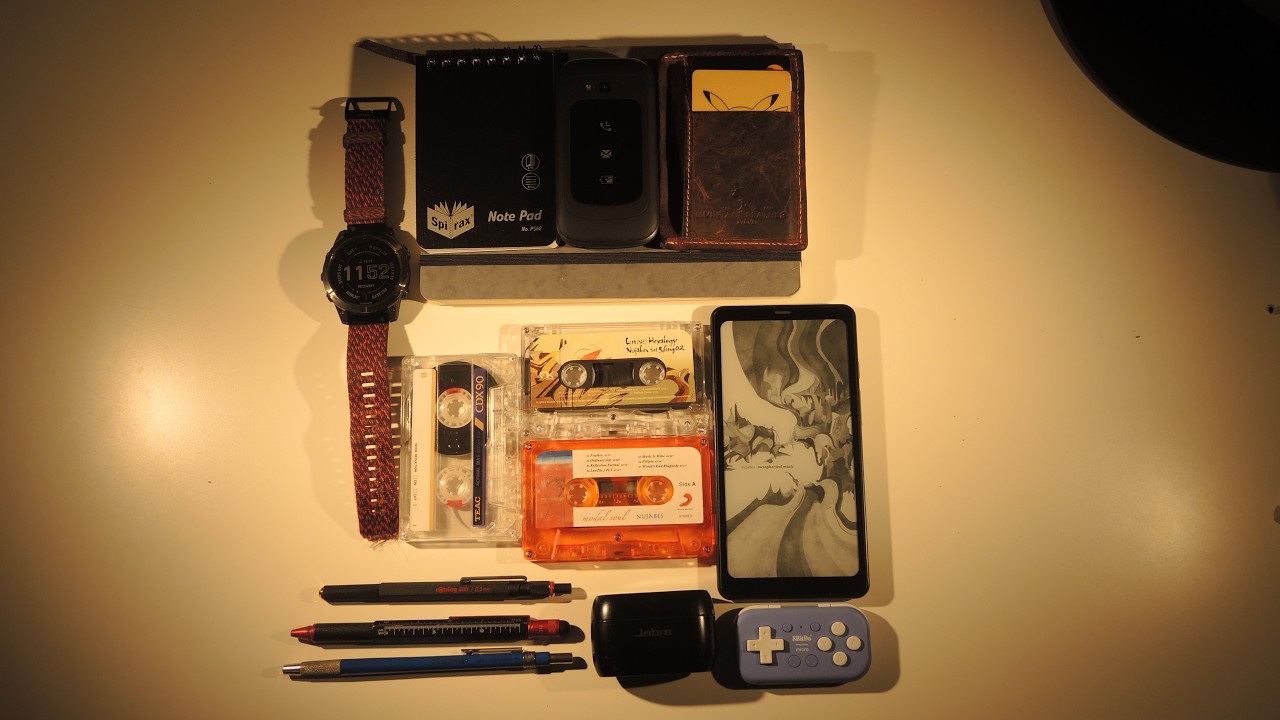 edc 2025 // psychology & software engineering student everyday carry!