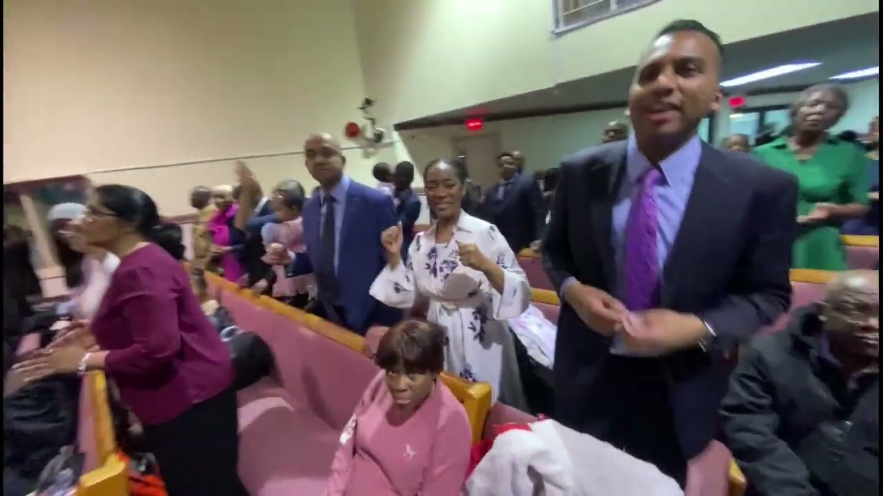 HOLYGHOST MEDLEY (PRAISE BREAK...PAUSE DE LOUANGES)...