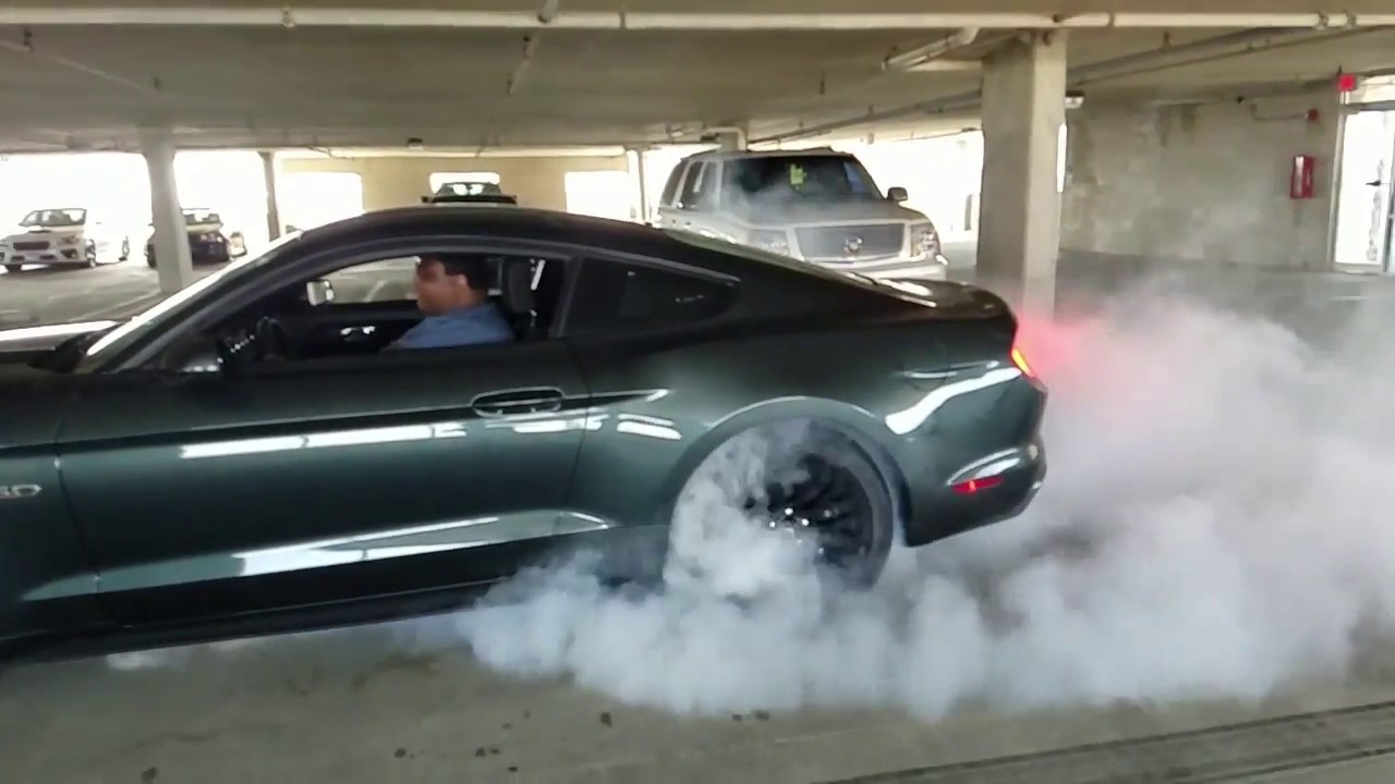 2017 Mustang GT Sick Burnout 