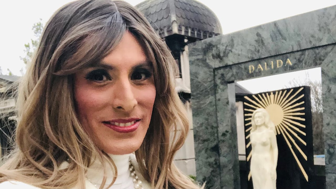 KICHI EN VIAJE, 15 , RUTA DALIDA, PARÍS, FRANCIA.