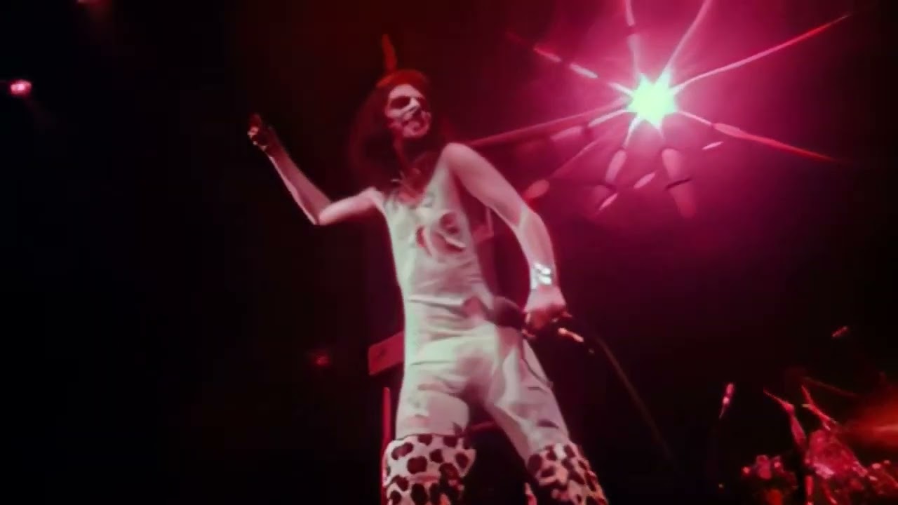 Alice Cooper - Billion Dollar Babies (Live from 1973 Tour)