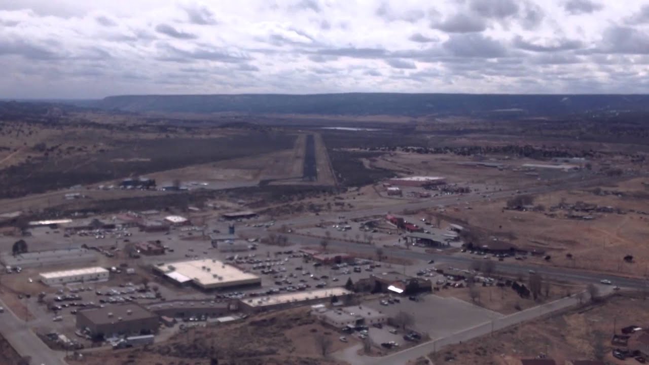 Flying into Window Rock Airport