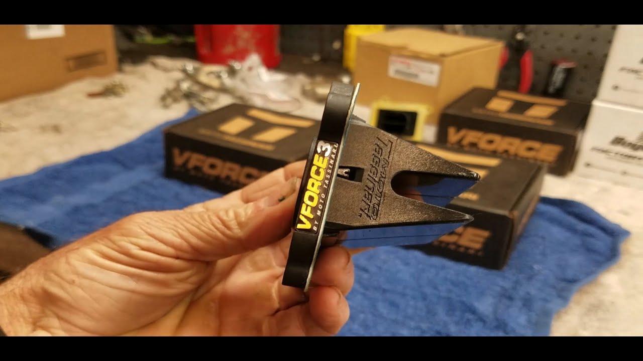 1:11 VForce 3 vs VForce 4R.  Moto Tassinari reeds on a yamaha YZ125 @ Croom & 74MX