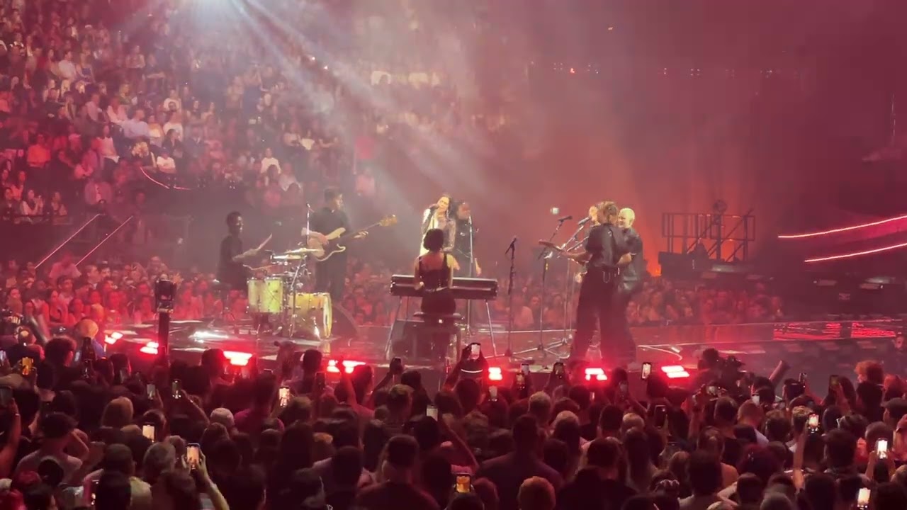 Dua Lipa Live - Performing Torn - Natalie Imbruglia Cover - Melbourne March 19th 2025