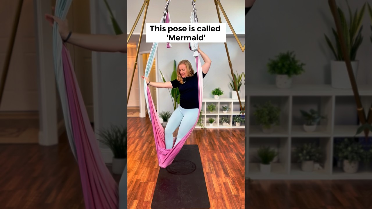 &laquo;Поза русалки&raquo; в воздушной йоге #aerialhammock #aerialyogalove #aerialyoga