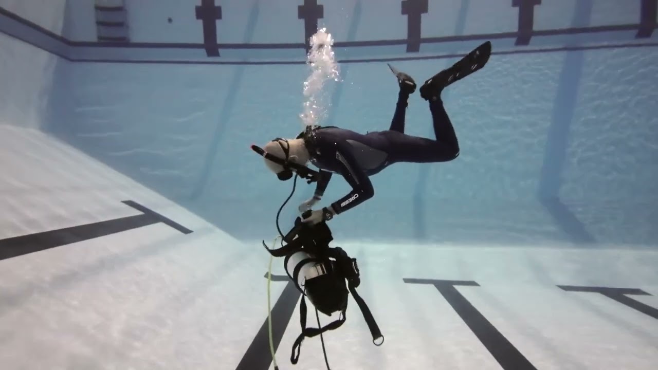 SCUBA Skill - Remove and Replace SCUBA Unit Underwater, Neutral Buoyancy