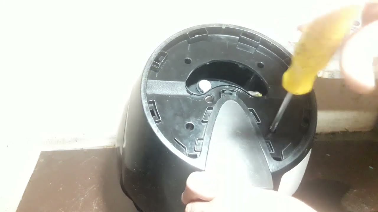 Como montar fritadeira cadence frt531 parte superior e o botão de temperatura