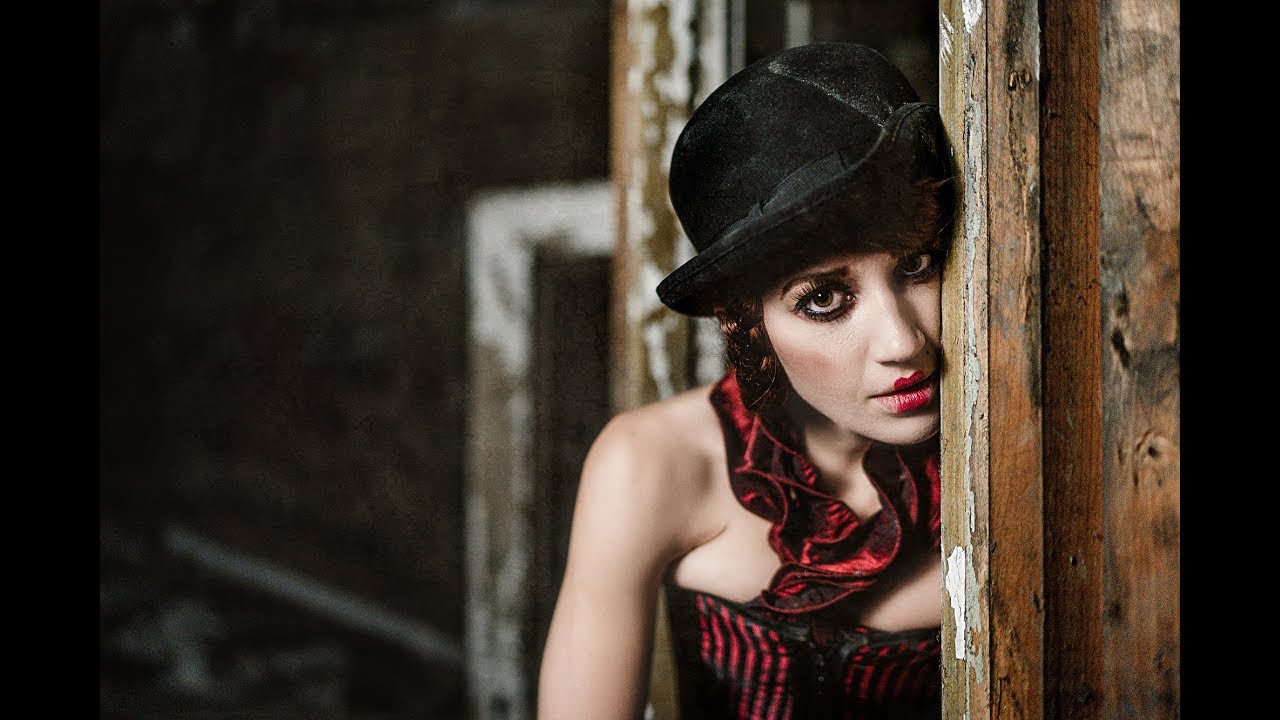 How To Use a Single Softbox and Light to Create Amazing Portraits Using the Neo 2- Palace Theater