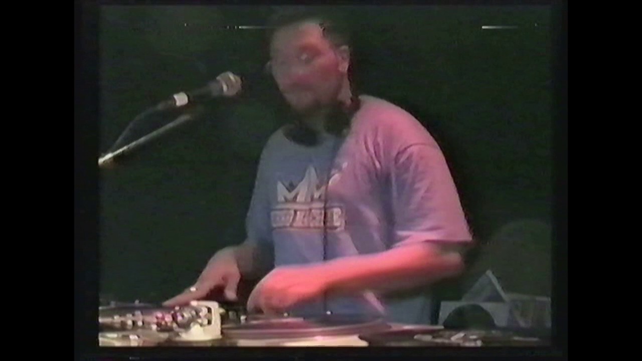 DJ MIRKO MACHINE & DJ STYLEWARZ feat. SPAX - ROCK THE BEAT