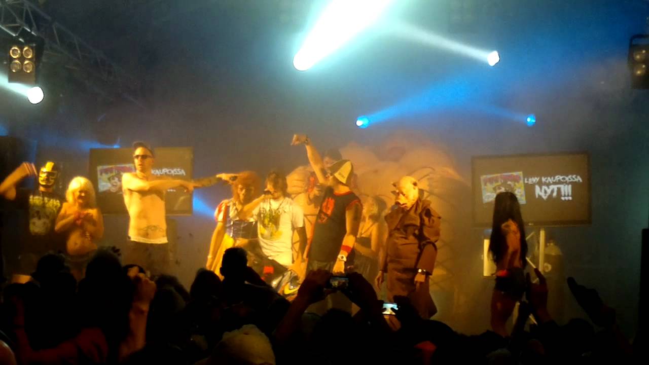 Petri Nygård & Poju - Poika Saunoo (Live @ ZZONE-Rally Party 2011, Jyväskylä 30.7.2011)