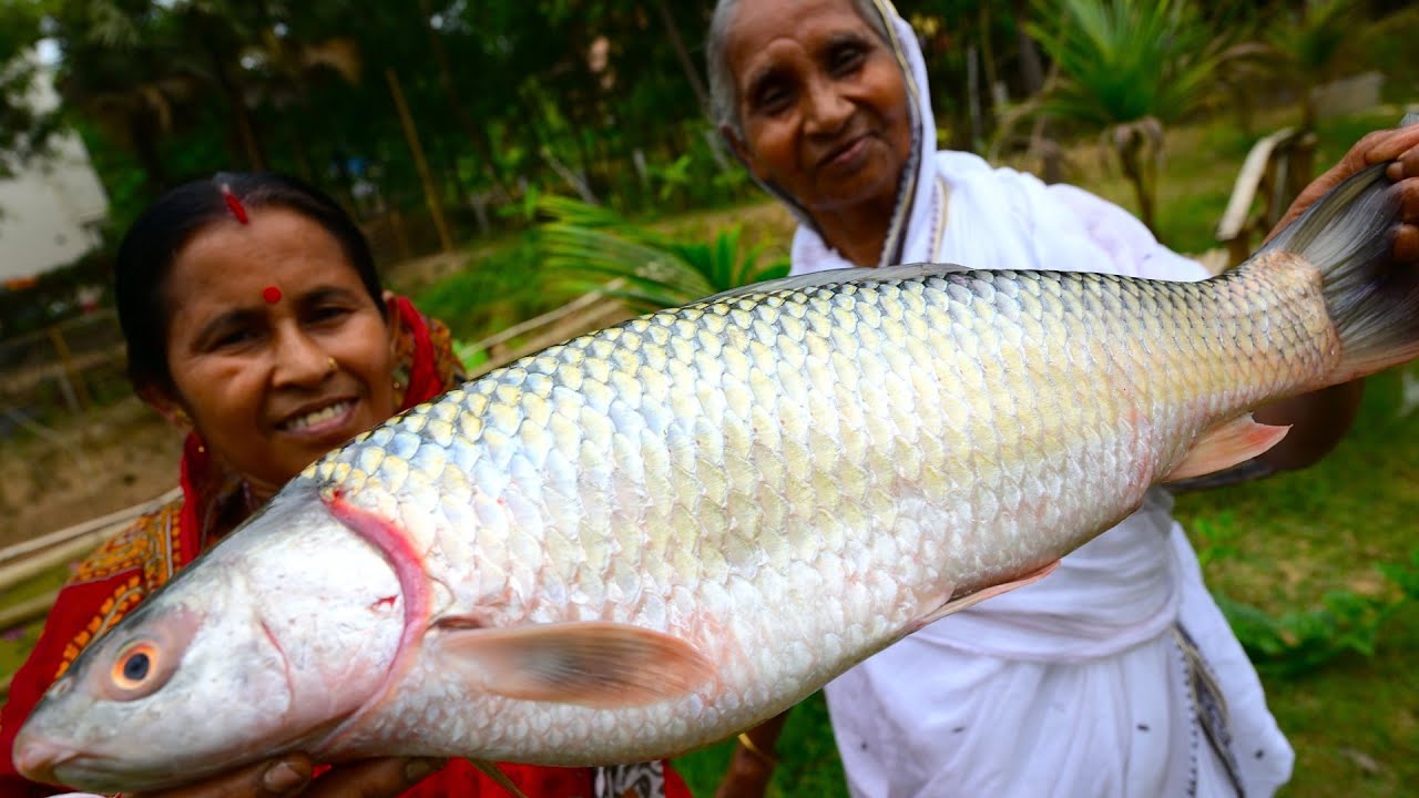 Mrigel Macher Kacha Kosha | গ্রাম্য পদ্ধতিতে মায়ের হাতের কাঁচা মৃগেলের কষা রেসিপি | villfood recipes