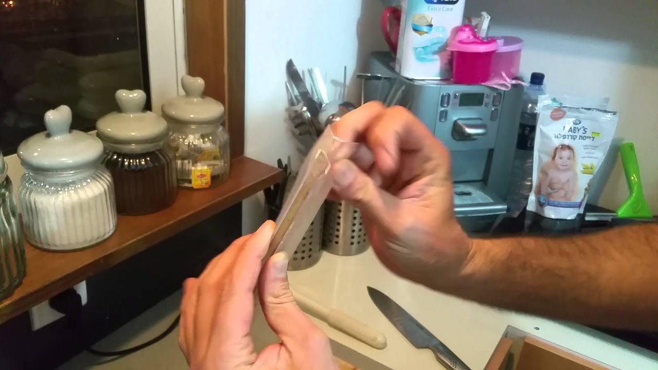 החלפת מגב סילקון למקלחון פינתי