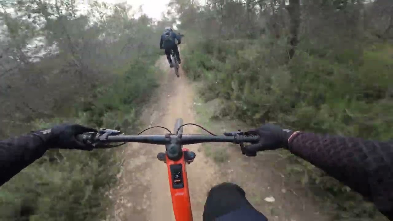 Globeros E-MTB de martes por el Valle y Torreguil ⚡💨