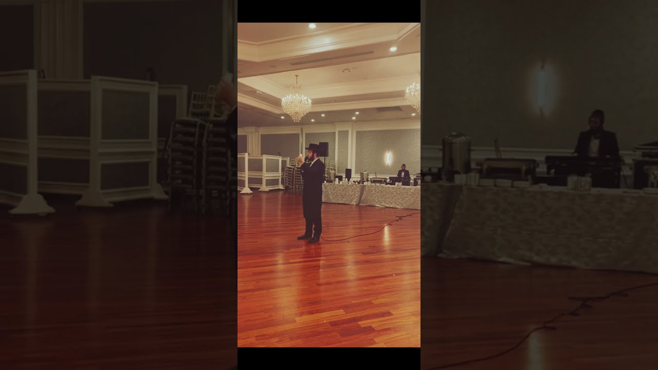 English Mitzva Tantz - Motty Ilowitz - for groom who lost his father during covid