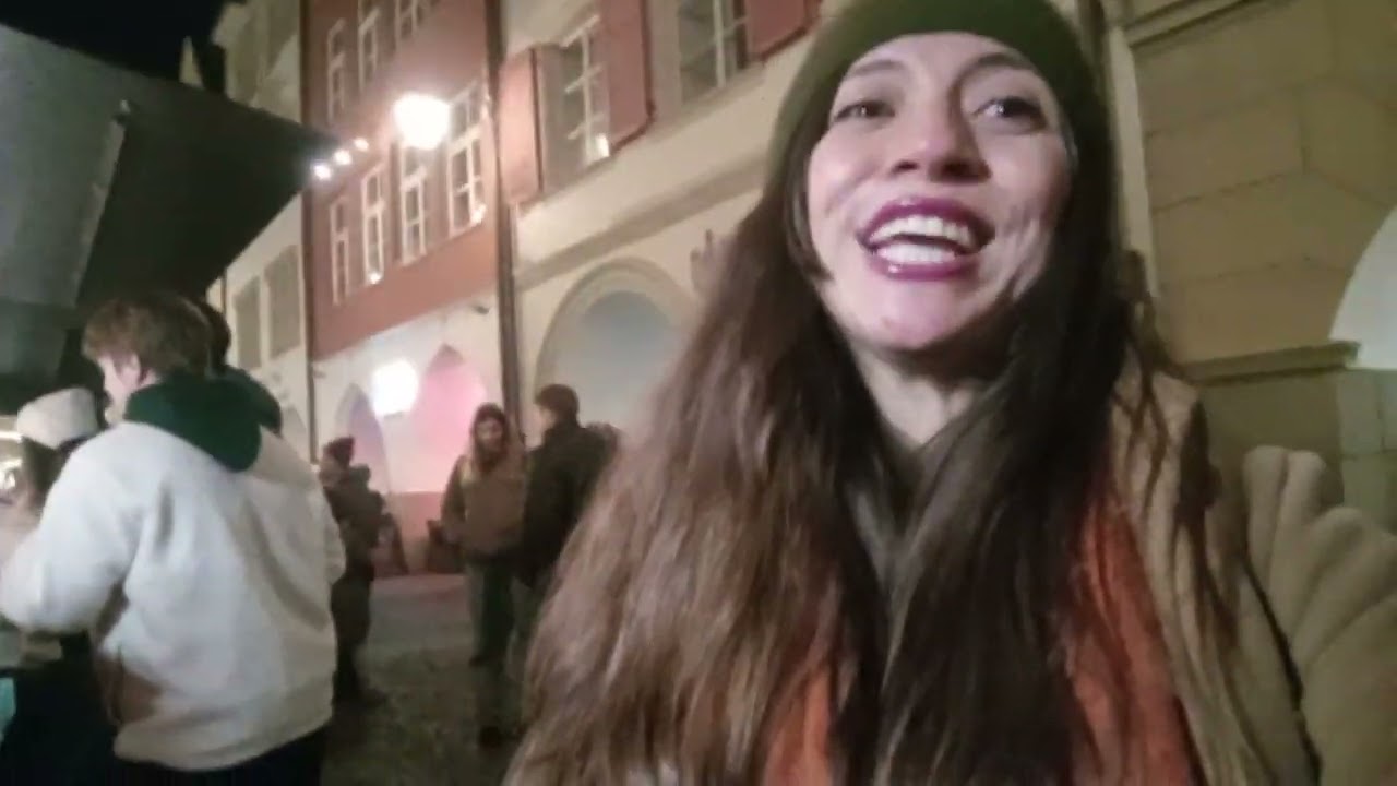 EASY SPANISH VIDEOS: UN MERCADO DE NAVIDAD EN AUSTRIA, COMIDA, BEBIDAS, COMPRAS. 