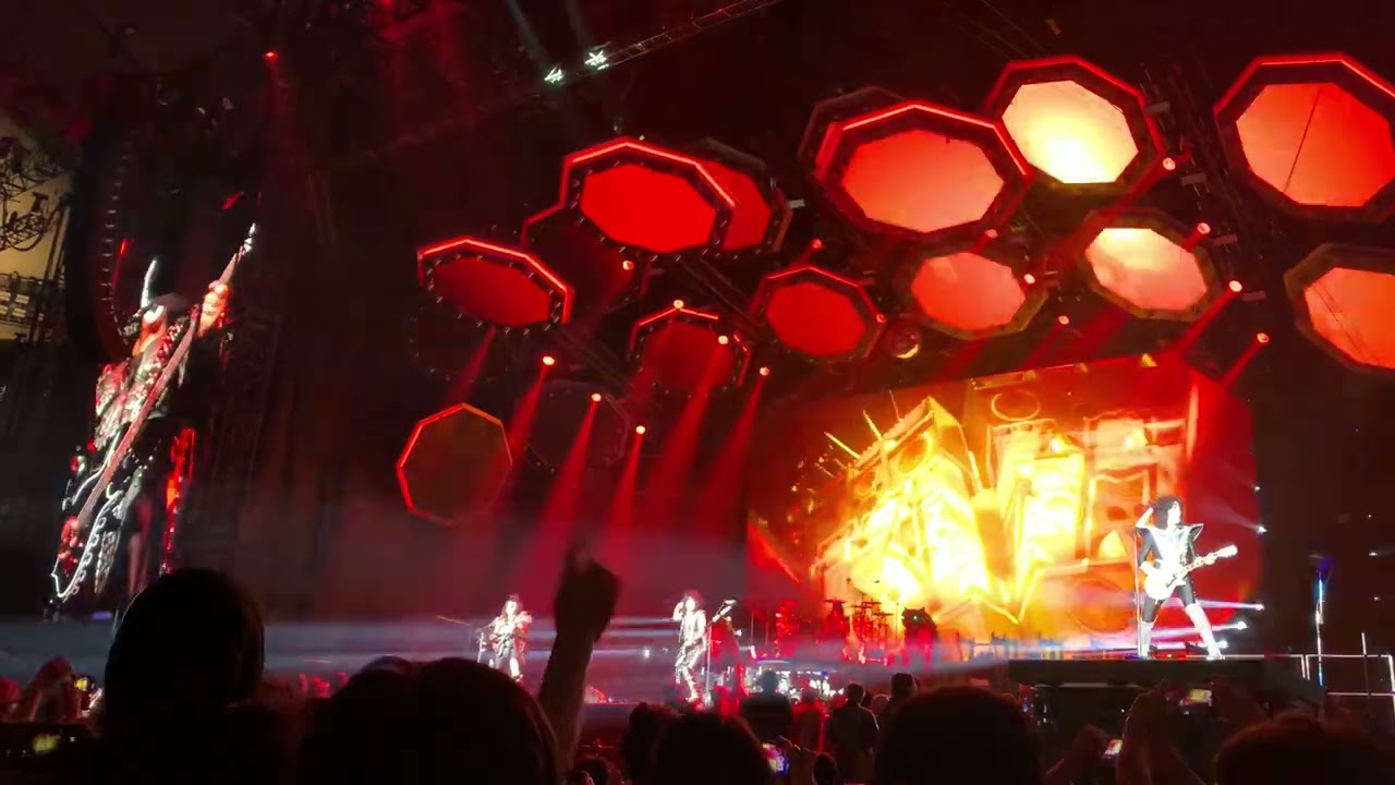KISS @TOKYO DOME 2022 DETROIT ROCK CITY