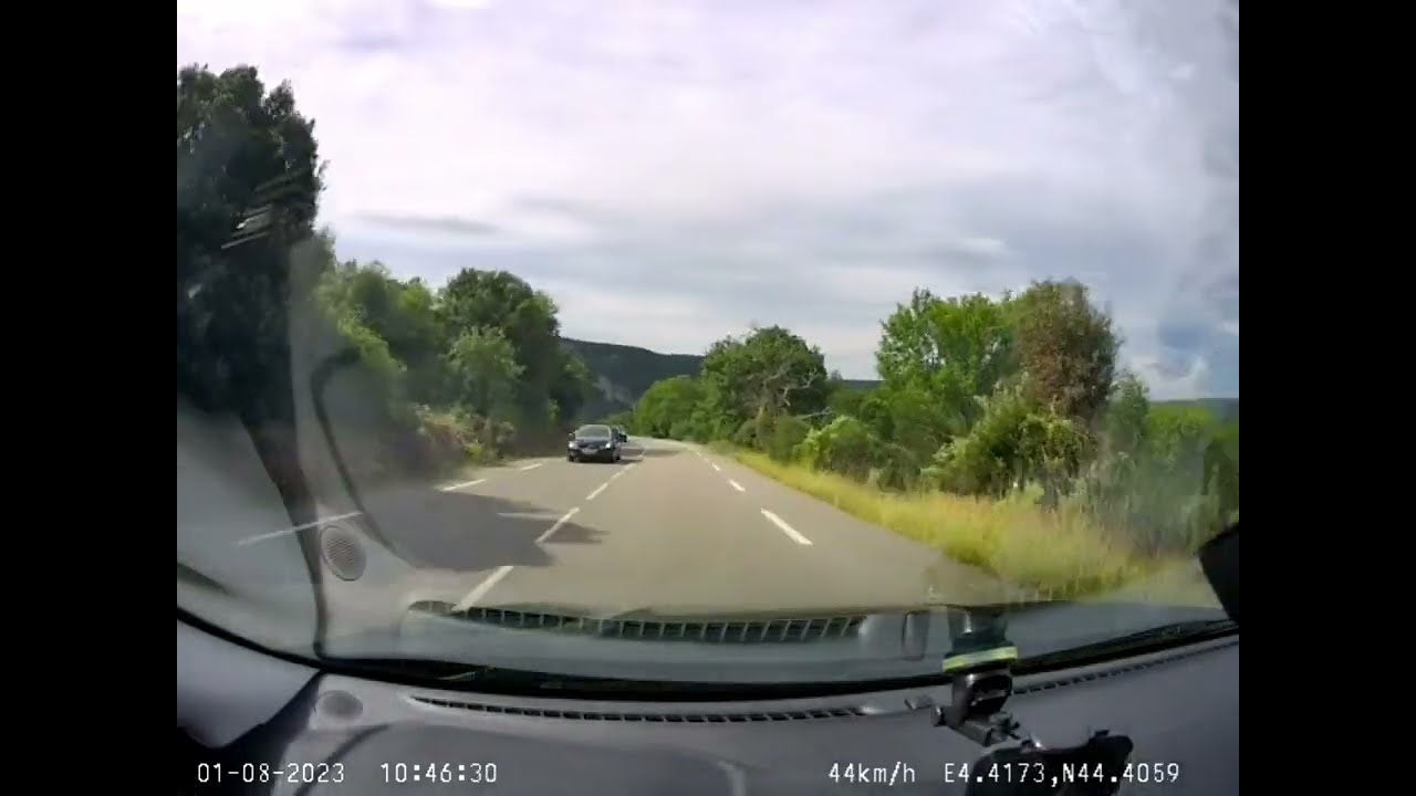 Driving; Reméze to  Vallon-Pont-d'Arc. France 🇫🇷. Beautiful Drive on D4