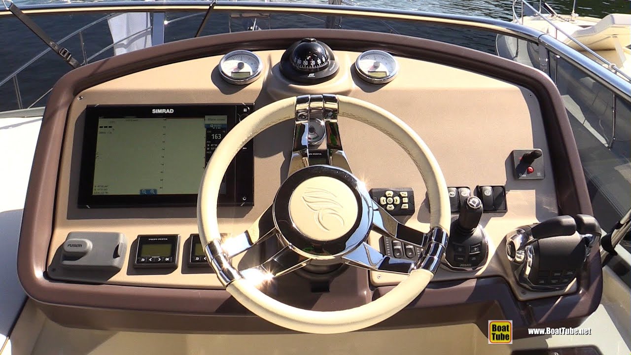2015 Beneteau Monte Carlo 4 Motor Yacht - Walkaround - 2015 Montreal In Water Boat Show