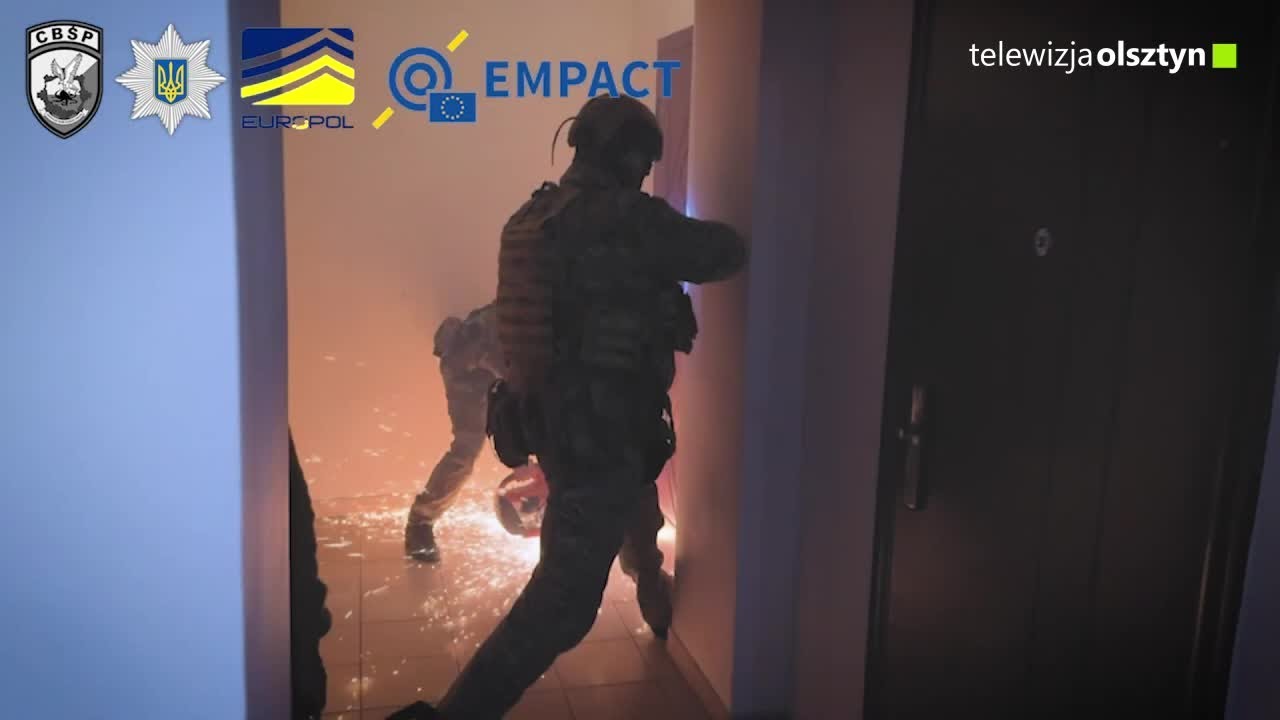 CBŚP i Policja Ukrainy rozbiły międzynarodową siatkę laboratoriów narkotyków syntetycznych