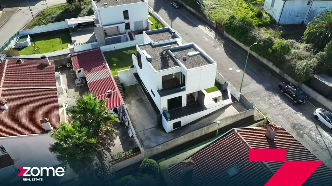 Casa T4 de 4 frentes no Olival, Vila Nova de Gaia