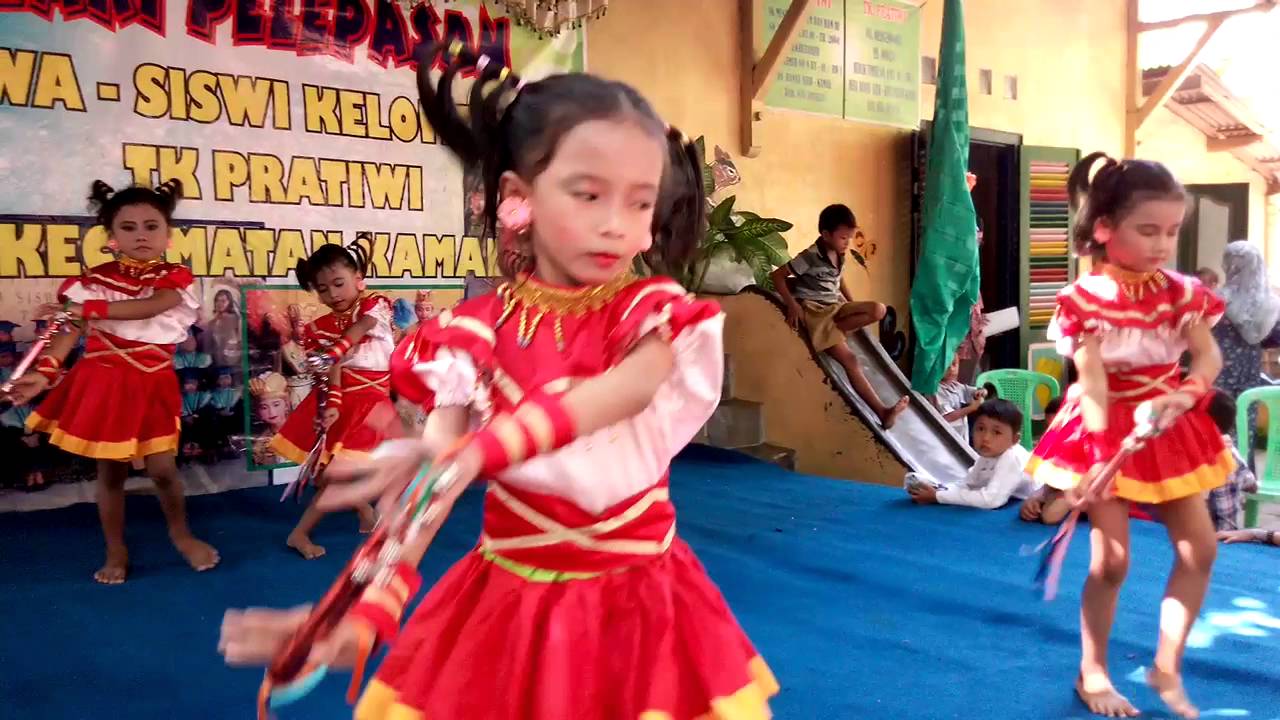 Tari Bintang Alian Tk Pratiwi Kamal Madura