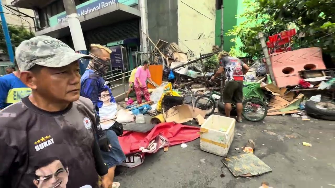 Sobra sa guhit  pinag kukuhanan ng payong at pinagsabihan ni heneral sukat dto sa juan luna