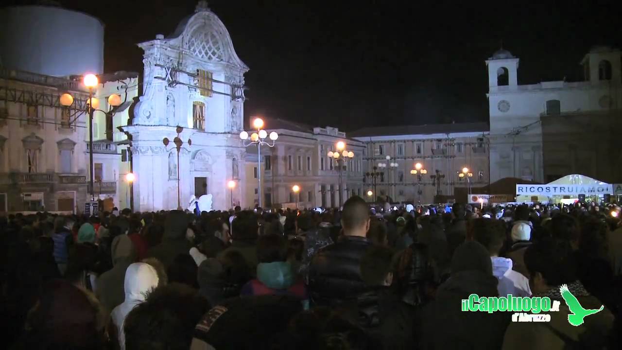 L'Aquila, 6 aprile 2011, fiaccolata parte 3 - fine - ore 3:32 - ilCapoluogo.it