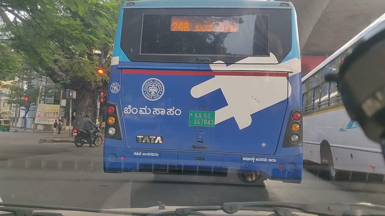 west of chord road ,Bangalore,early morning traffic